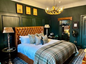 Individually decorated, individually furnished, desk, laptop workspace - Abbotsford Hotel (Ayr)
