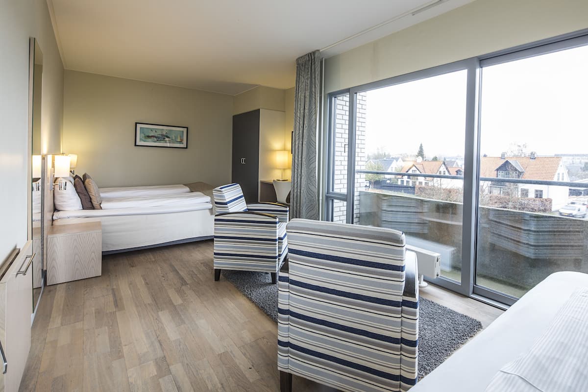 1 chambre, rideaux occultants, Wi-Fi gratuit, draps fournis