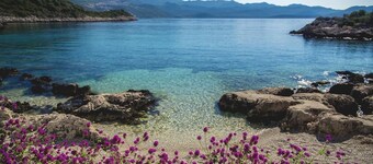 Blanca Beach Hotel