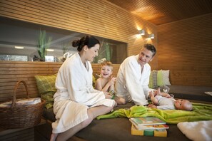 桑拿、身体护理、体膜护理、身体磨砂、排毒体膜、面部护理