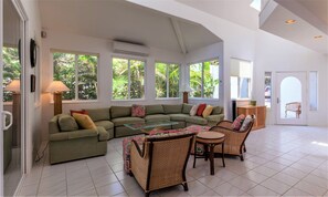 Casa, 3 habitaciones | Área de sala de estar