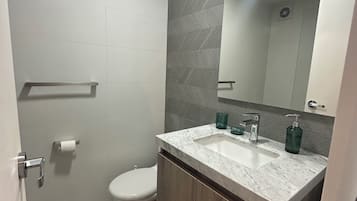 Ensemble douche/baignoire, baignoire relaxante profonde