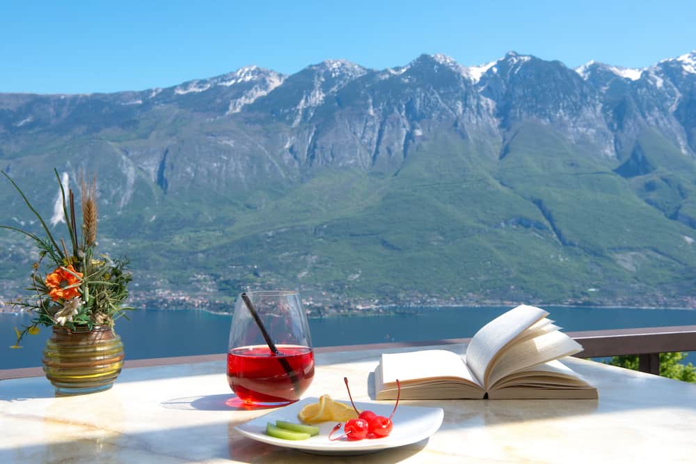 Village Hotel Lucia