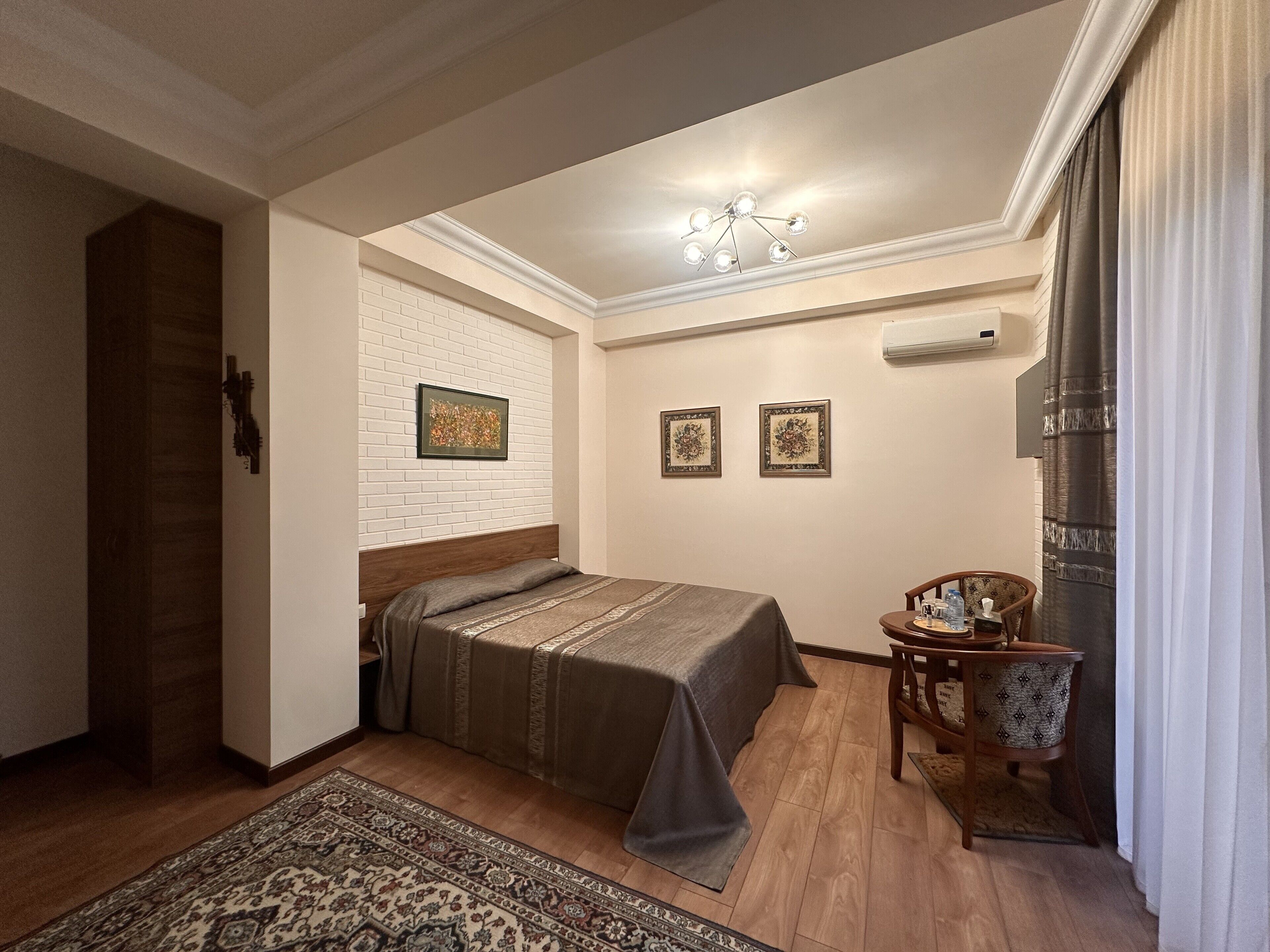 Deluxe Room | Soundproofing, free WiFi, bed sheets