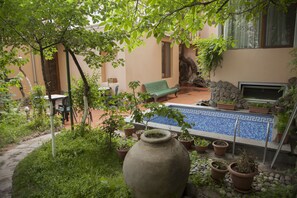 Outdoor pool - Hin Yerevantsi (Yerevan)
