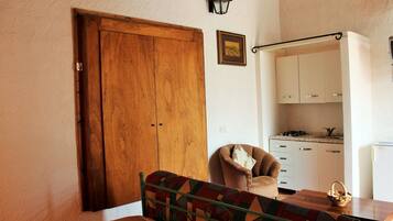 Apartemen | Area keluarga | TV