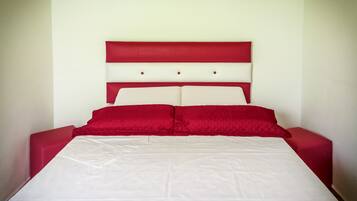 Frigobar, ferros/tábuas de passar roupa, Wi-Fi de cortesia