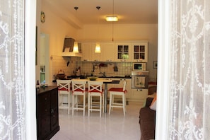 Apartamento, 2 quartos, terraço | Cozinha privada
