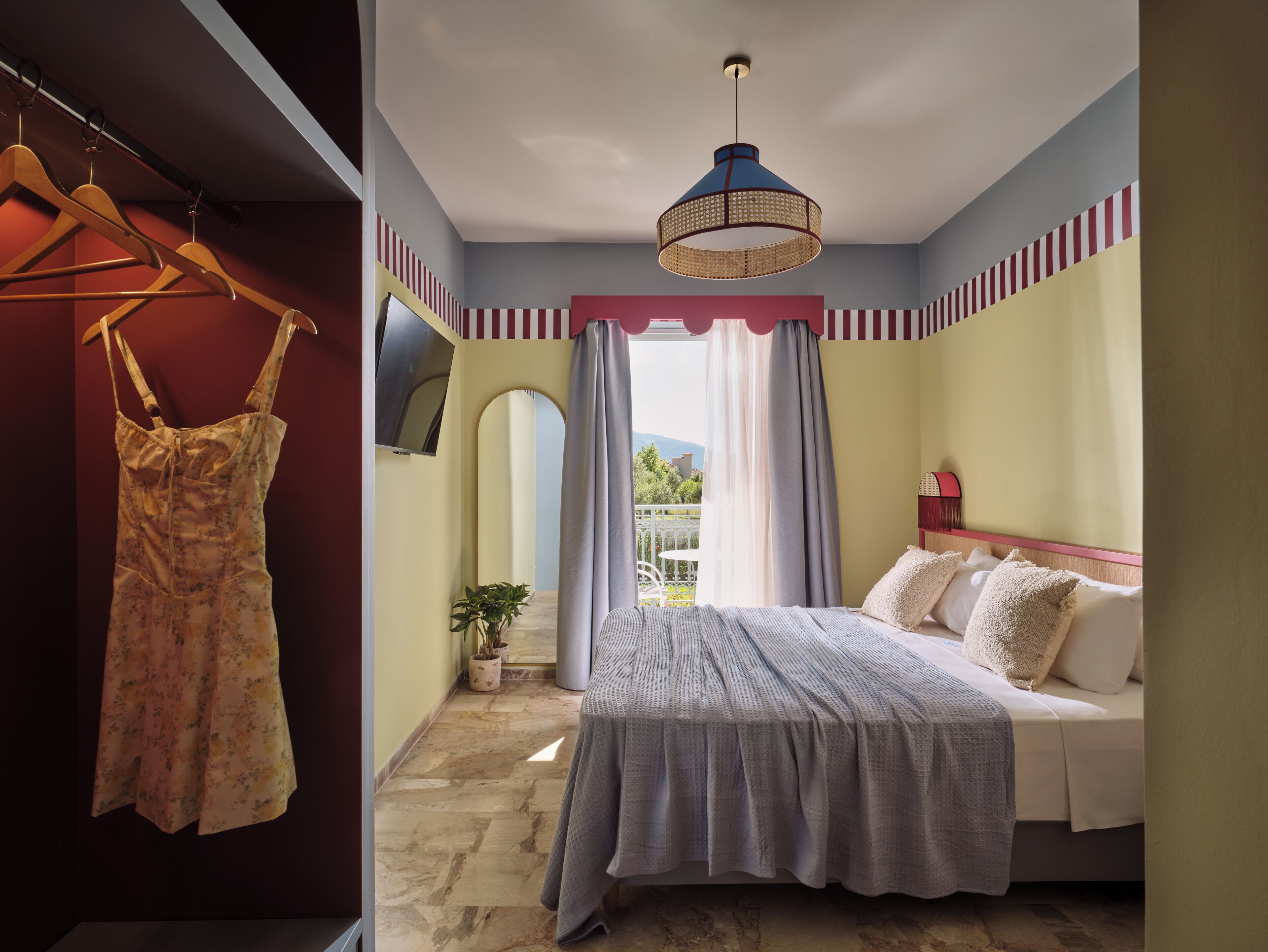 Deluxe Double Room, Balcony | Premium bedding, minibar, in-room safe, iron/ironing board