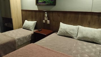 Habitación triple | Wifi gratis y ropa de cama