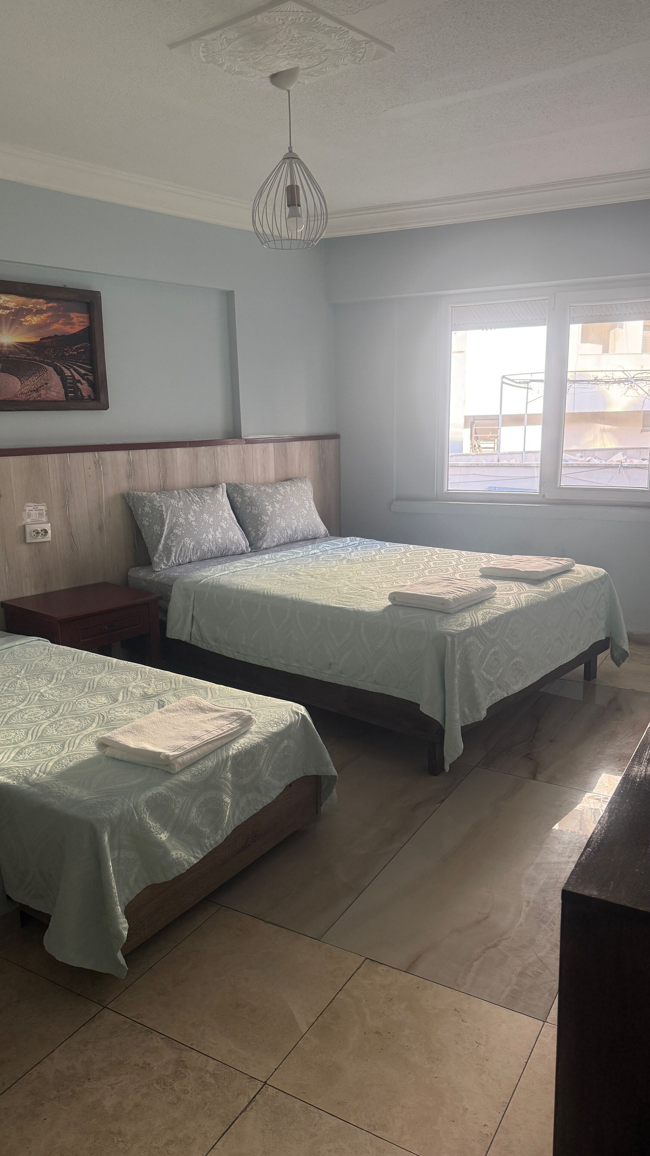 Free WiFi, bed sheets