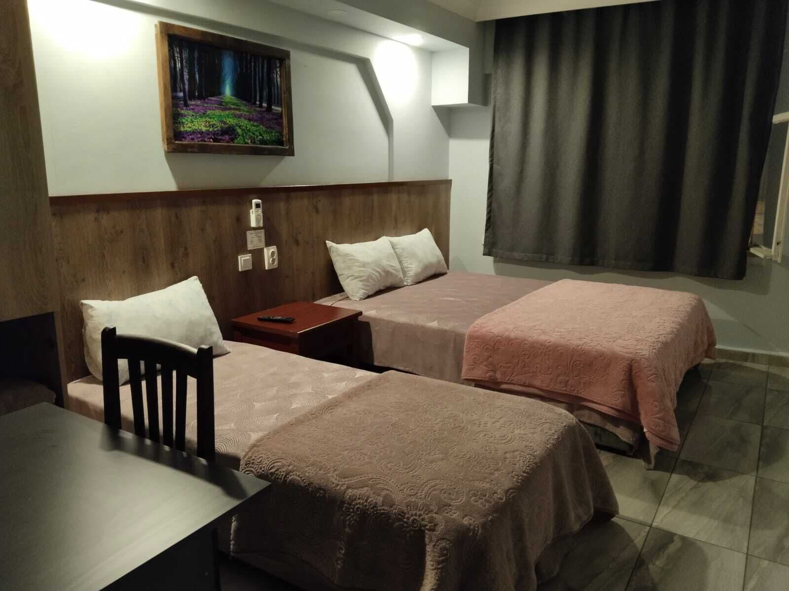 Kolmen hengen huone | Ilmainen Wi-Fi, vuodevaatteet