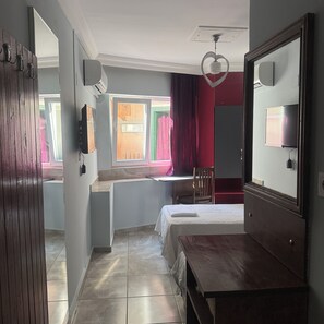 Chambre avec lits jumeaux | Wi-Fi gratuit, draps fournis