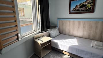 Comfort Single Room, Courtyard View | Free WiFi, bed sheets