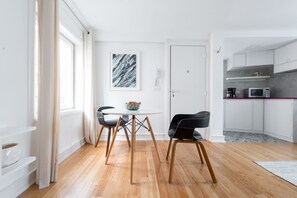 Apartment, 1 Bedroom (Ulysses) | Private kitchen | Full-sized fridge, microwave, stovetop, electric kettle - Almamater Lisbon Apartments (Lisbon)