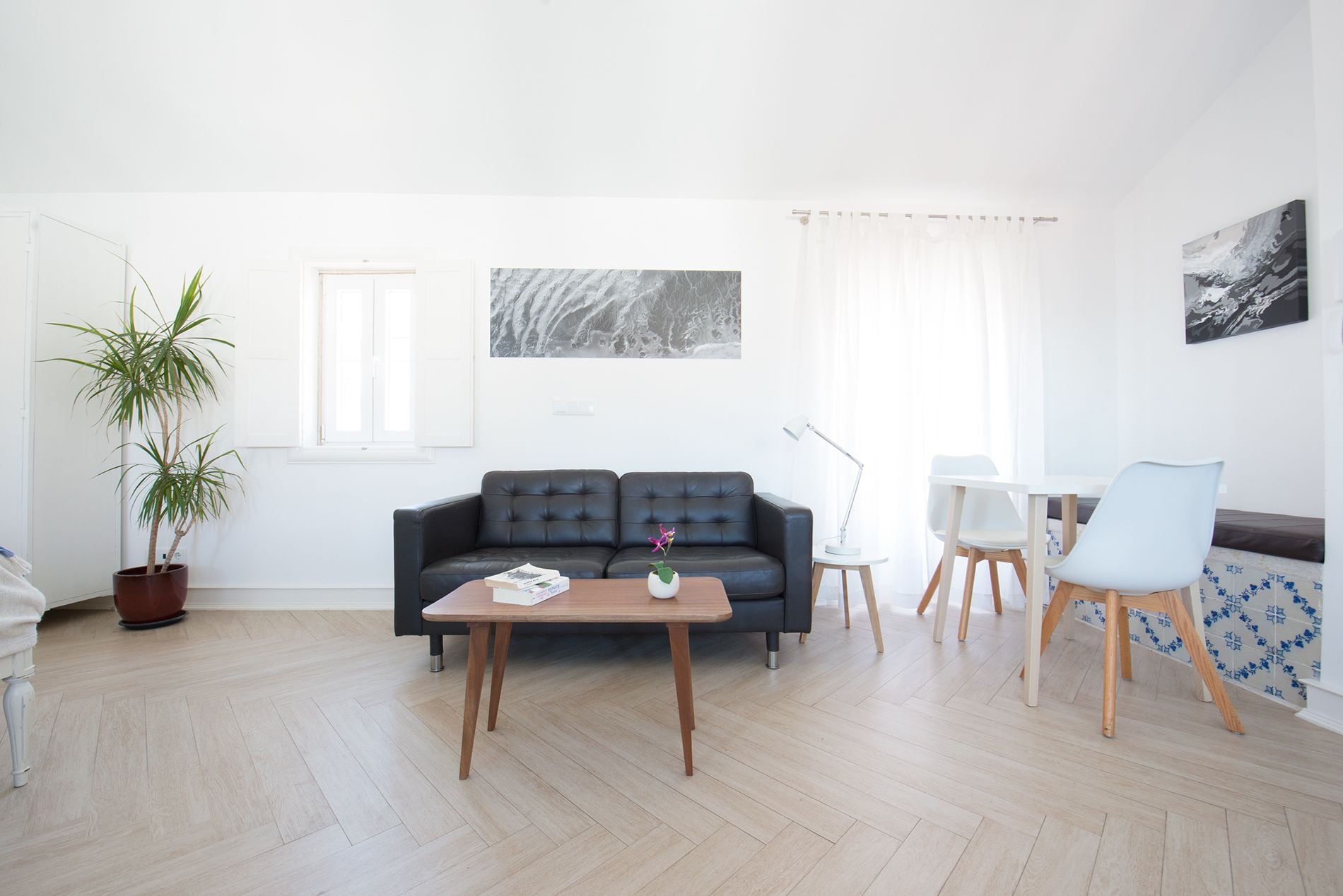 Studio (Tagides) | Wohnbereich | Flachbildfernseher
