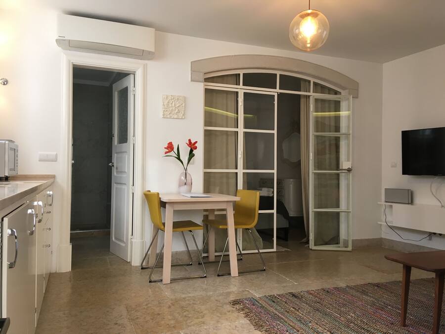 Apartment, 1 Bedroom, Ground Floor (Ophiussa) | In-room dining