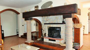 Apartemen | Area keluarga | TV