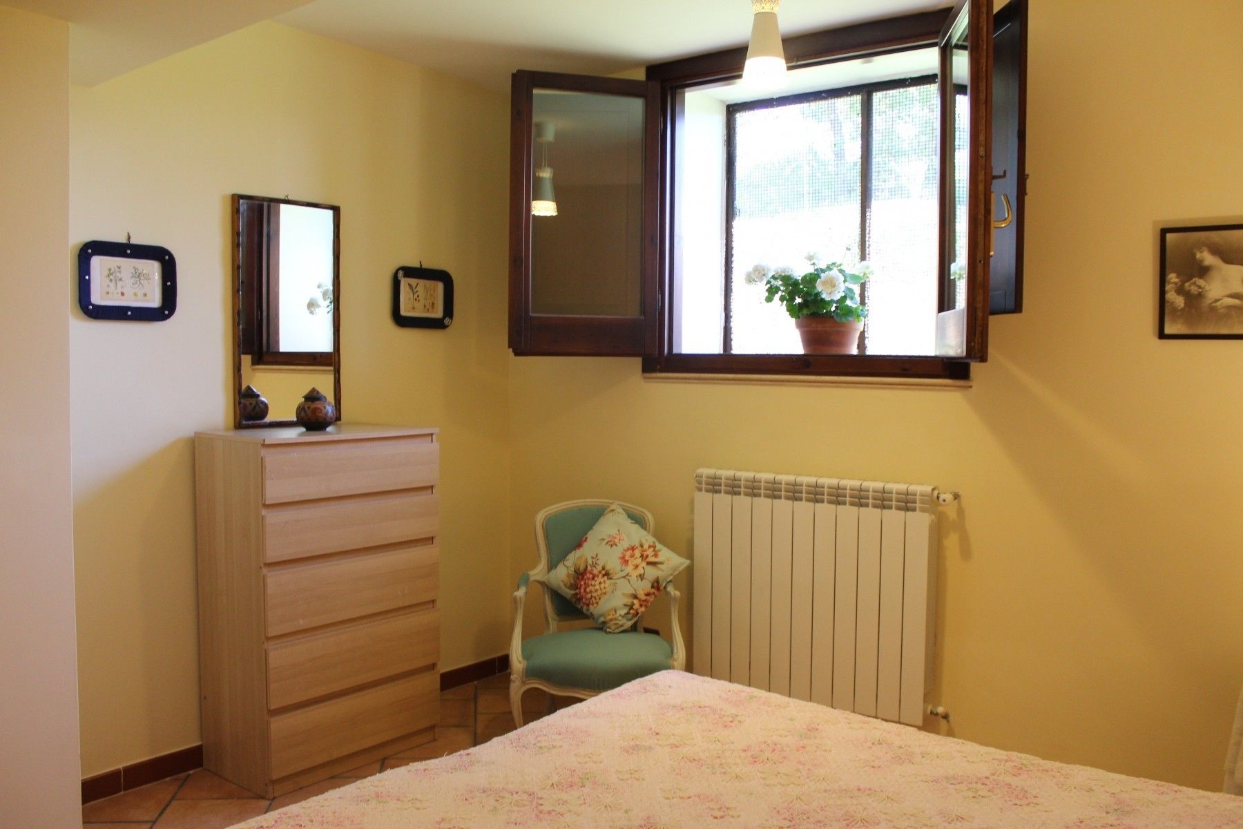 Apartment | 1 bedroom, iron/ironing board, free cots/infant beds, bed sheets