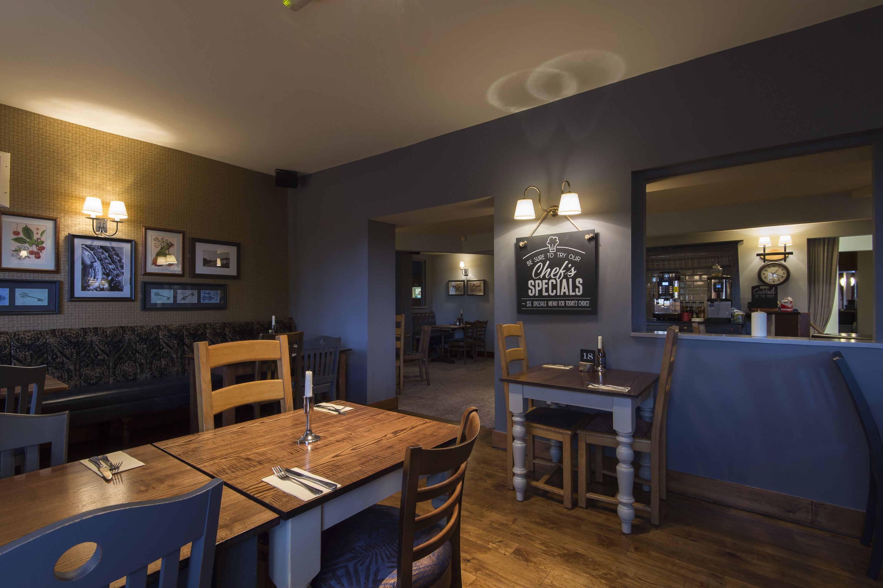 daily full breakfast (gbp 8.75 per person)