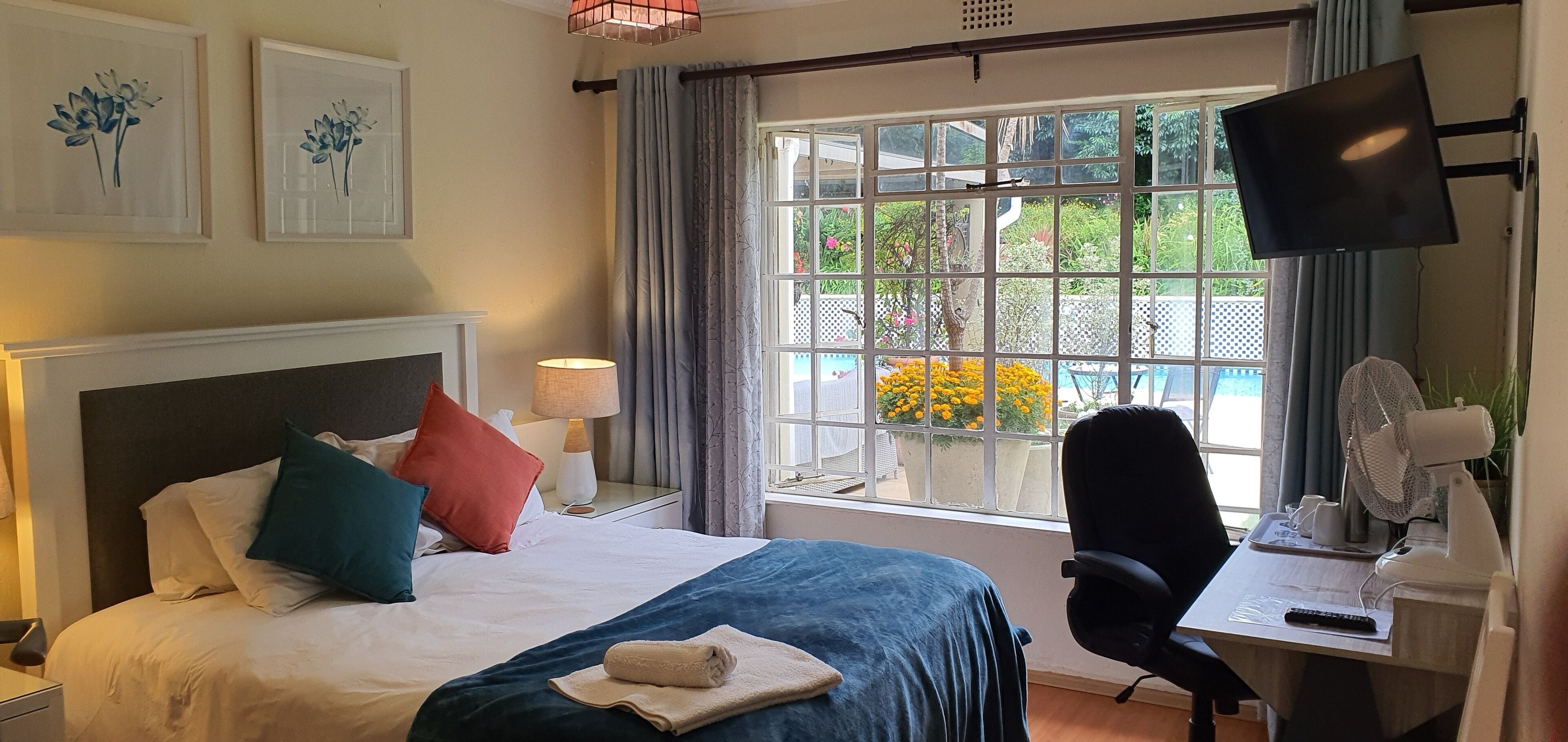 comfort double room, garden view (yellow wood) | egyptian cotton sheets, premium bedding, iron/ironing board, free wifi