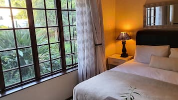 舒適雙人房, 1 間臥室, 花園景觀 (Rose Room) | 1 間臥室、埃及棉床單、高級寢具、熨斗/熨衣板