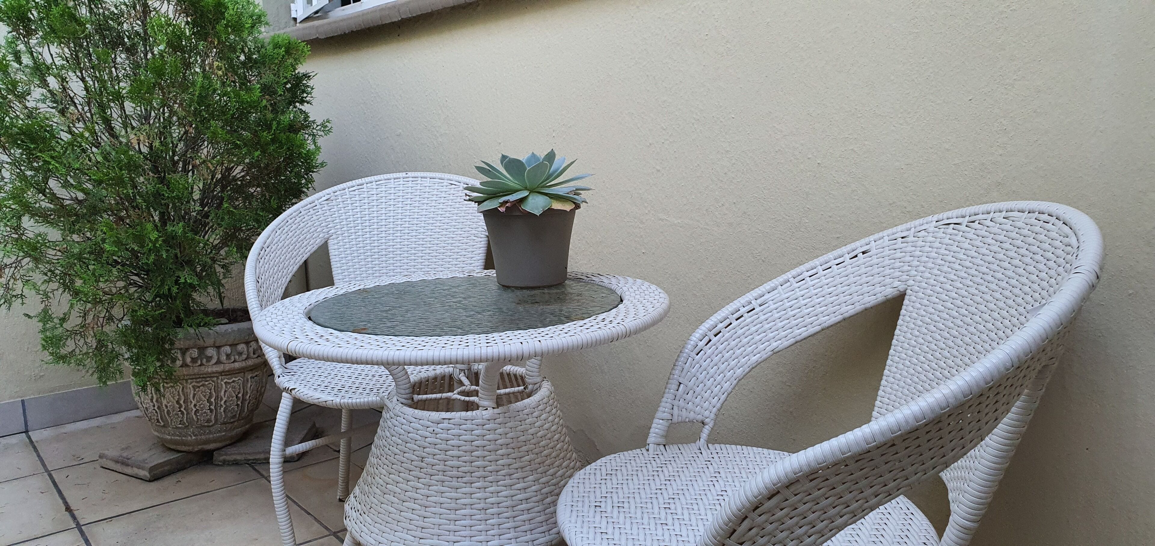 comfort studio suite, 1 queen bed with sofa bed (bonsai flat) | terrace/patio