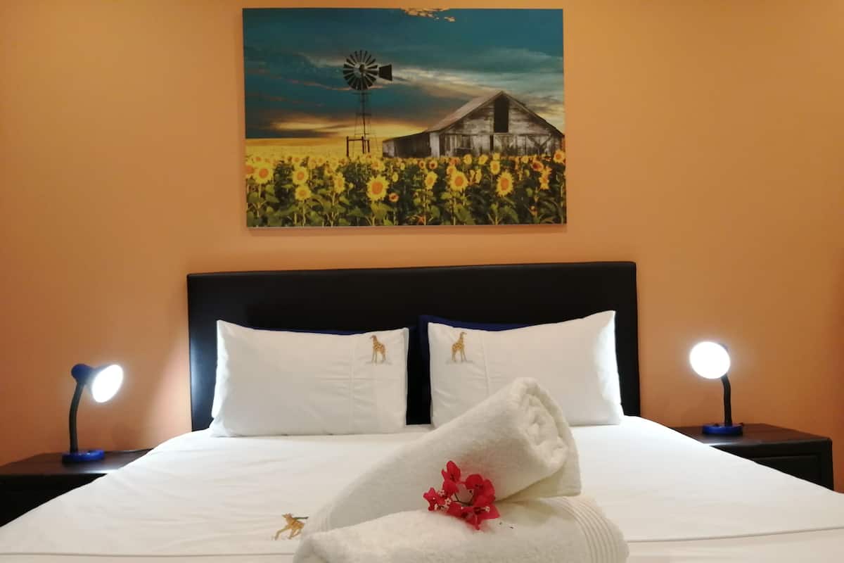 Senior Double Room, 1 Bedroom, Mobility Accessible | 2 bedrooms, premium bedding, Select Comfort beds, in-room safe