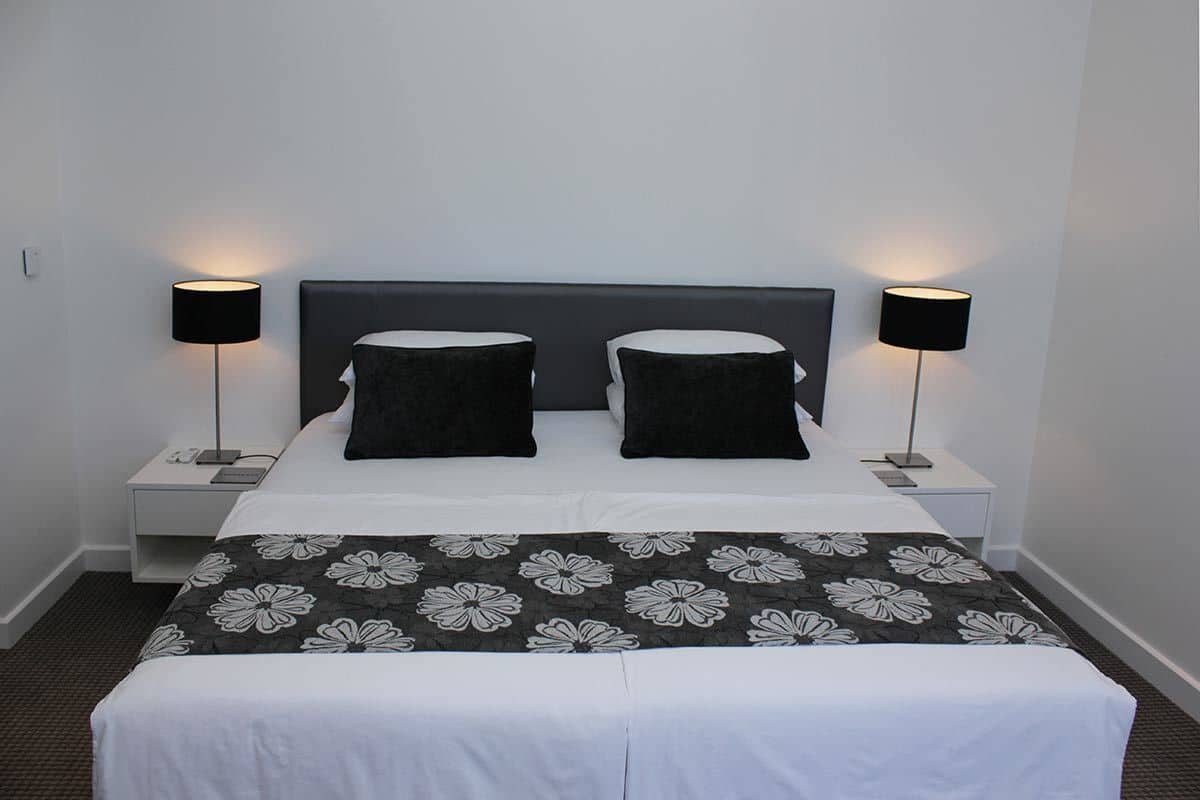 Habitación superior, 1 habitación | 1 dormitorio, ropa de cama de alta calidad, minibar y caja fuerte