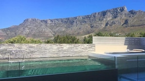 Unclassified image, 2 of 64, button - Bayview Guest House (Cape Town)