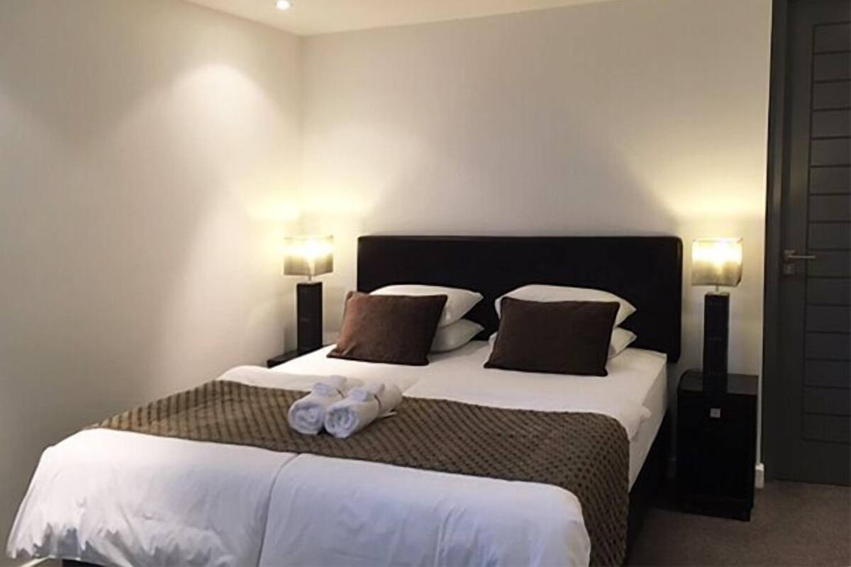 Classic Room  | 1 bedroom, premium bedding, minibar, in-room safe