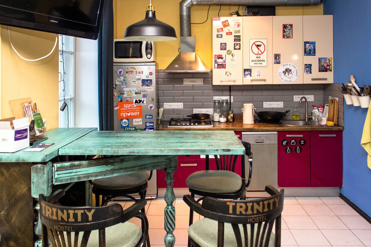 基本雙床房 | 共用廚房 | 雪櫃、微波爐 (按要求提供)、爐具、廚房用具/餐具/器皿