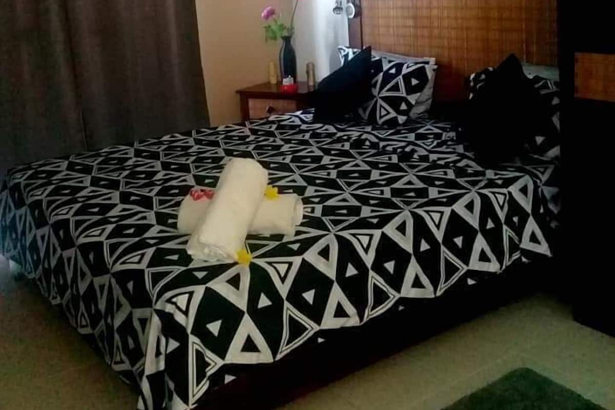 In-room safe, free WiFi, bed sheets