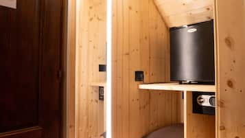 Basic Room, Garden View | Wardrobe