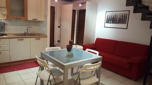 Studio | Living area