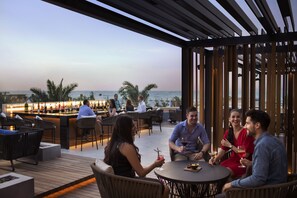 6 restaurants, breakfast, lunch, dinner served; international cuisine 