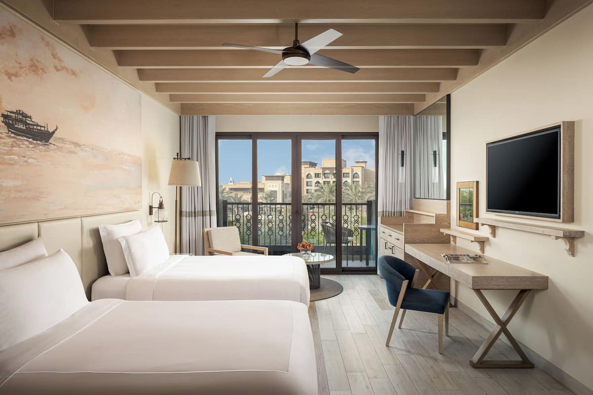 Room, 2 Single Beds, Balcony (Guest)