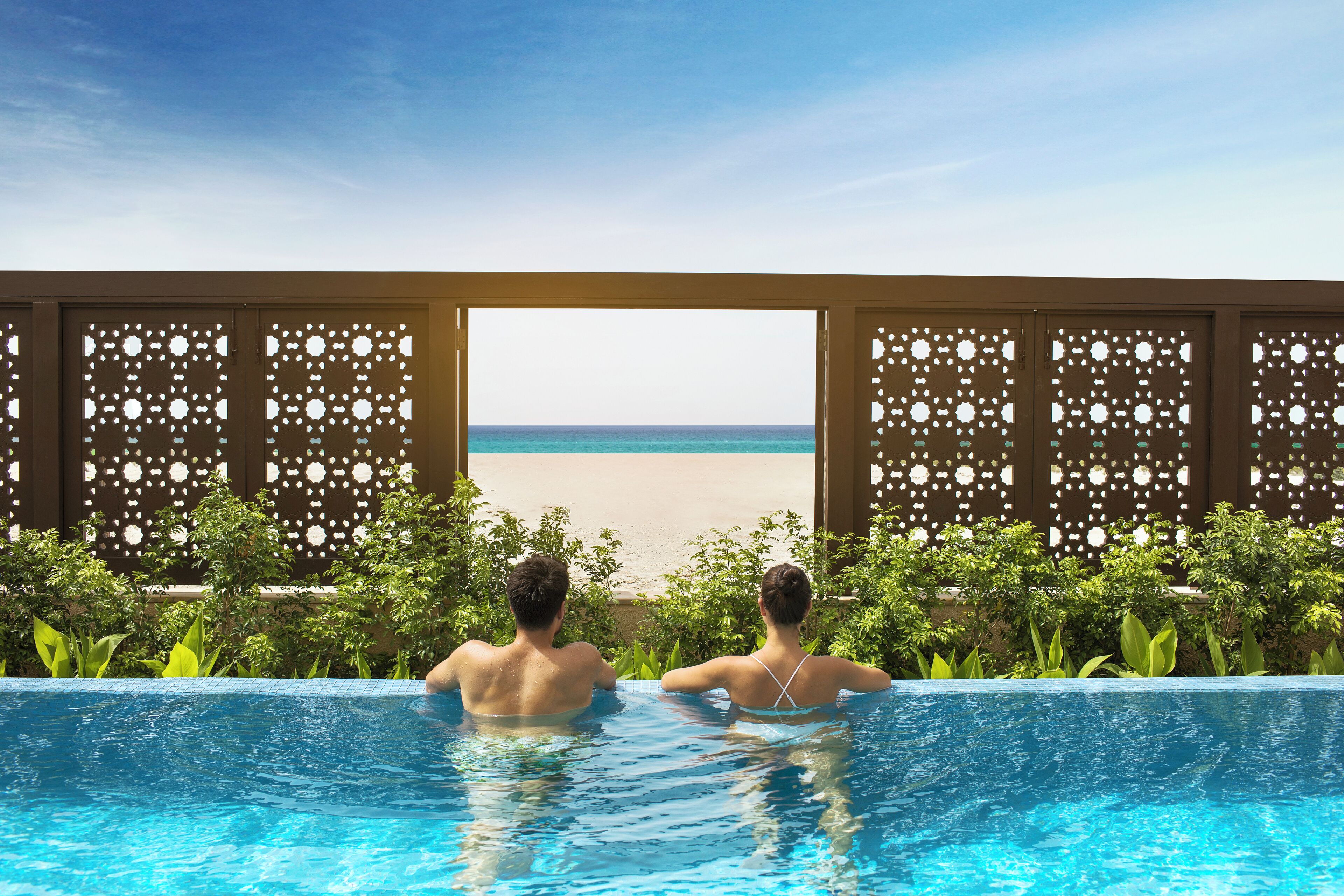 Utendørsbasseng, bassengtelt (inkludert) og bassengparasoller