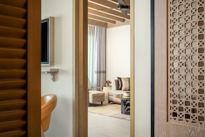 Suite, 2 Bedrooms, Sea View | Living area