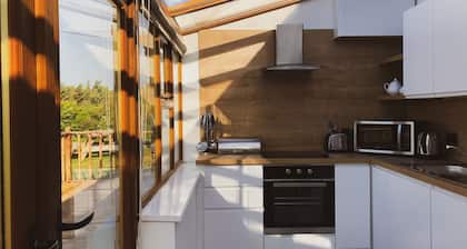 Hookless Holiday Homes