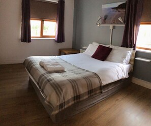 Hus Standard - tillgänglighetsanpassat - eget badrum (Standard Holiday Homes) | 3 sovrum