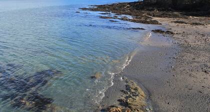 Hookless Holiday Homes