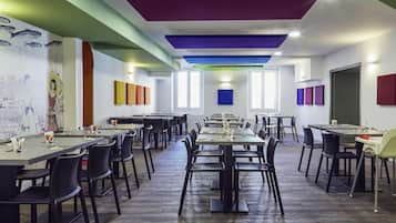 Daily buffet breakfast (EUR 9.50 per person)