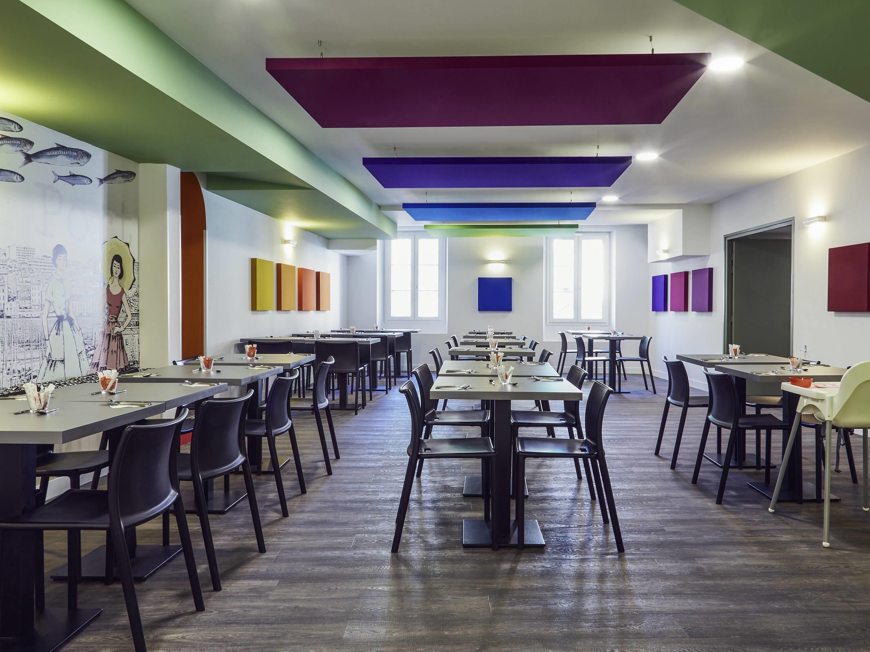 Dagelijks ontbijtbuffet (EUR 9.50 per persoon)