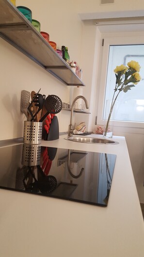 Studio | Cuisine privée | Réfrigérateur, machine à expresso