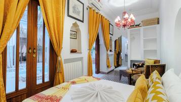 Deluxe kamer, 1 tweepersoonsbed | 1 slaapkamer, luxe beddengoed, bedden met traagschuimmatrassen