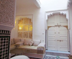 Lobby sitting area - Dar Arsama (Fes)