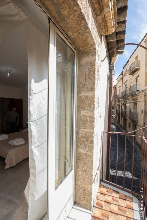 Front of property - La Rosa Antica (Caltagirone)
