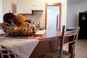 In-room dining - La Rosa Antica (Caltagirone)