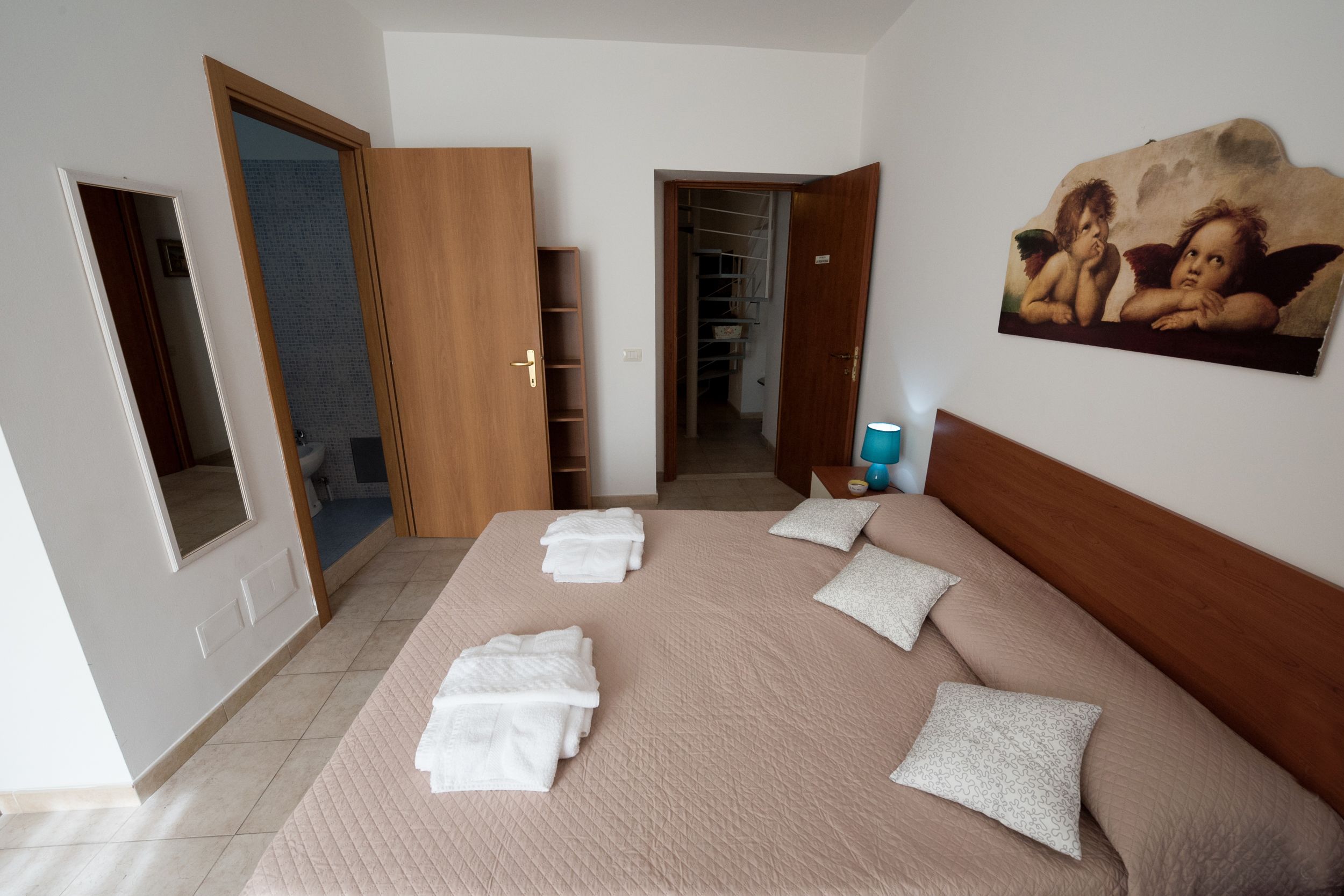 Comfort Triple Room | Desk, iron/ironing board, free WiFi, bed sheets